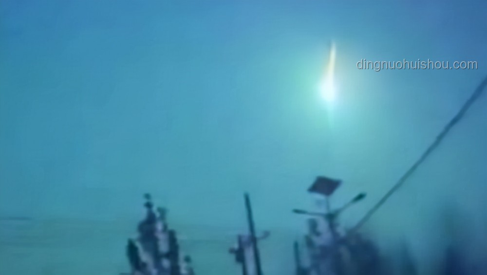 广东多地夜空现耀眼发光体：专家揭秘火流星现象